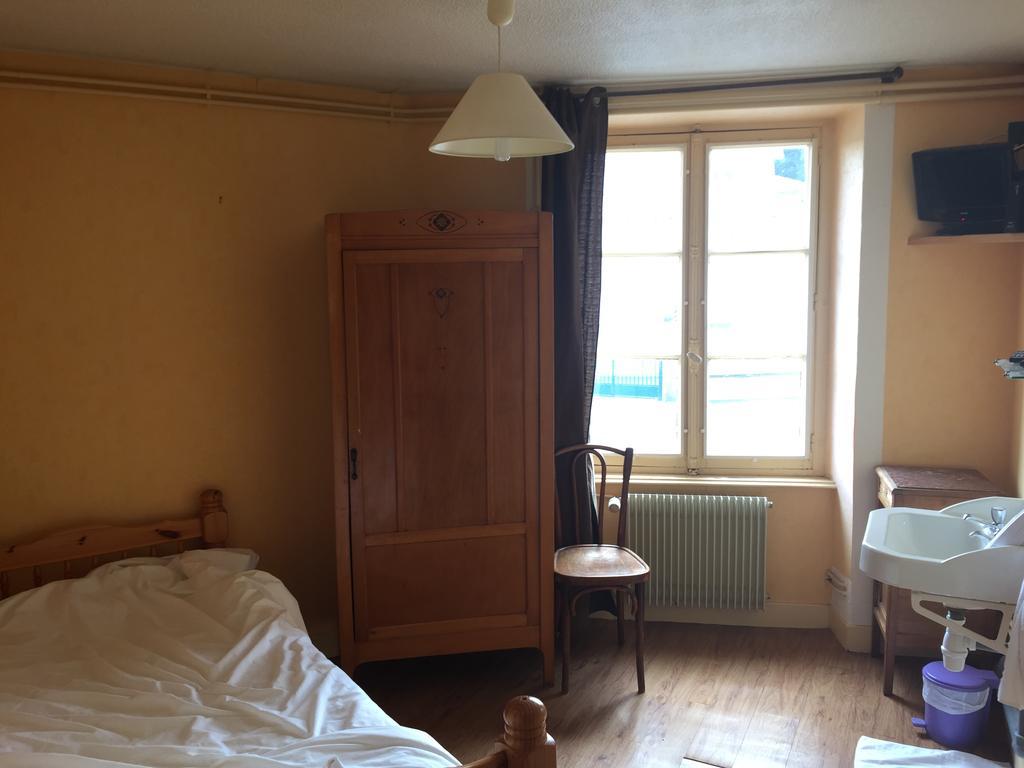 Hotel Saint Pierre Les Sauvages  Kamer foto